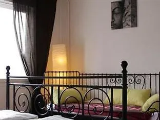 Apartamento Alexanderplatz Accommodations *